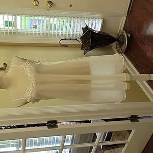 Parisian ivory short gown adjustable straps ribbon trim 2 layer sheer Med EUC…